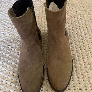 Emanuele Crasto Tan Suede Ankle Boots